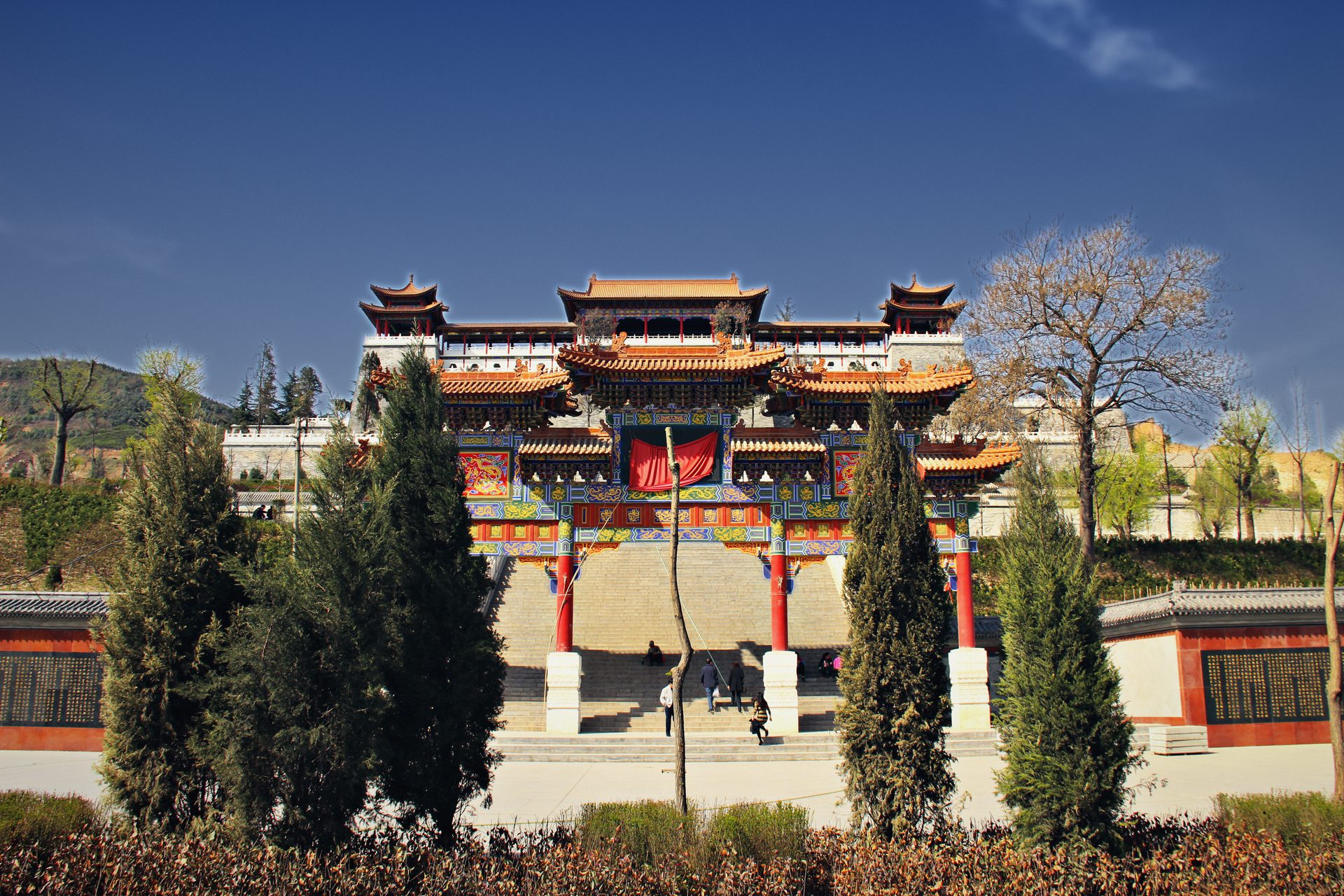 金台观山门牌坊与殿阁